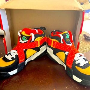 Used in good condition nike air raid is a great basketball shoe